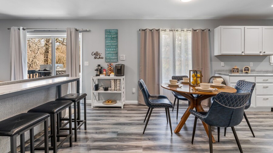 Ultimate Poconos Family Escape! Games, Firepit, Theater Vibes & More