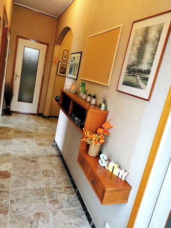 Interior. Large apartment near the lake and beach with mountain views in the greenery