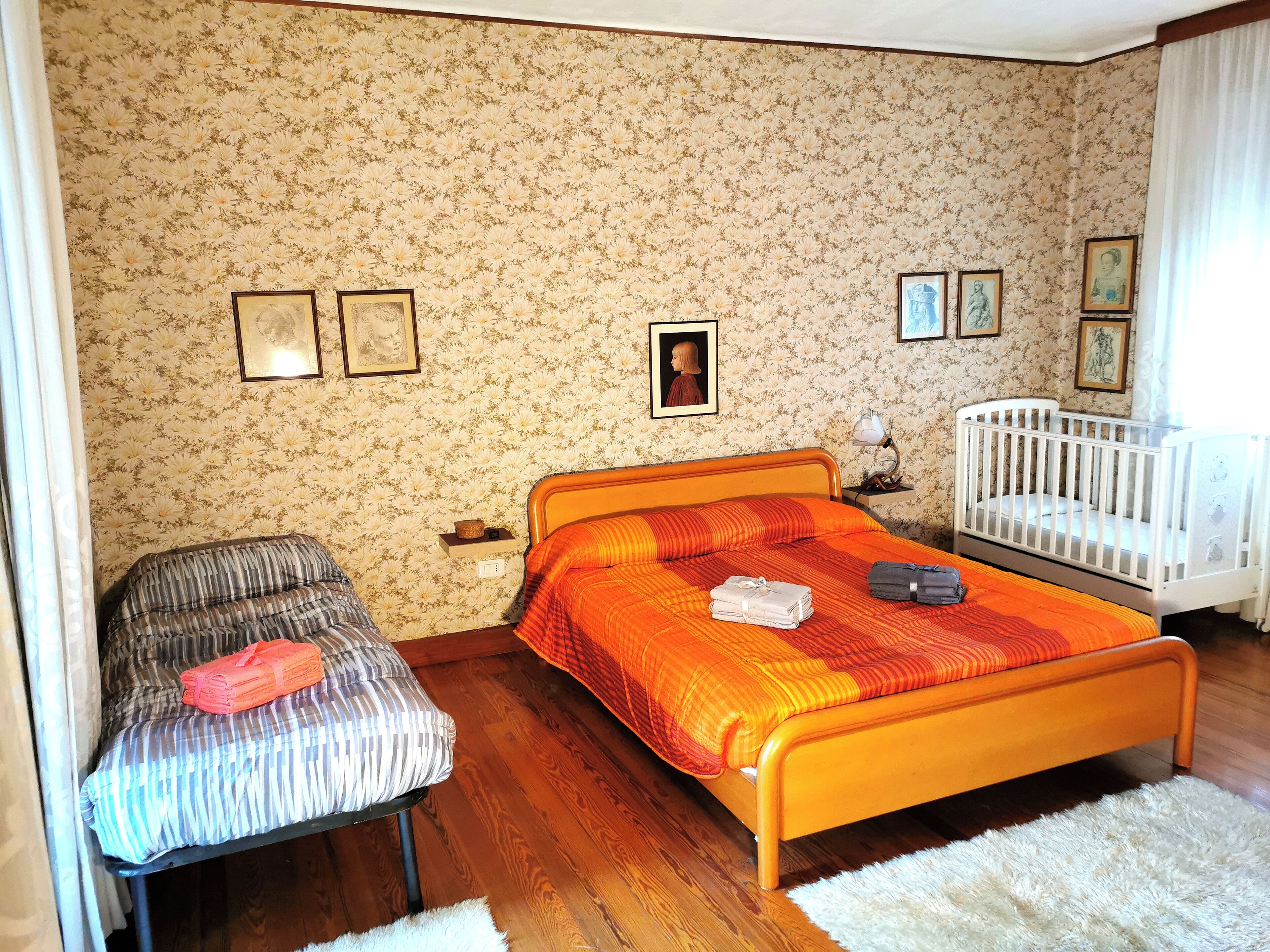 2 chambres, bureau, fer et planche à repasser, Wi-Fi gratuit