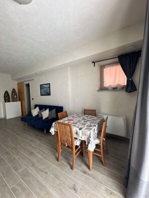 Interior - Relaxation in nature a stone's throw from the sea and the medieval village of Finalborgo (finale ligure)
