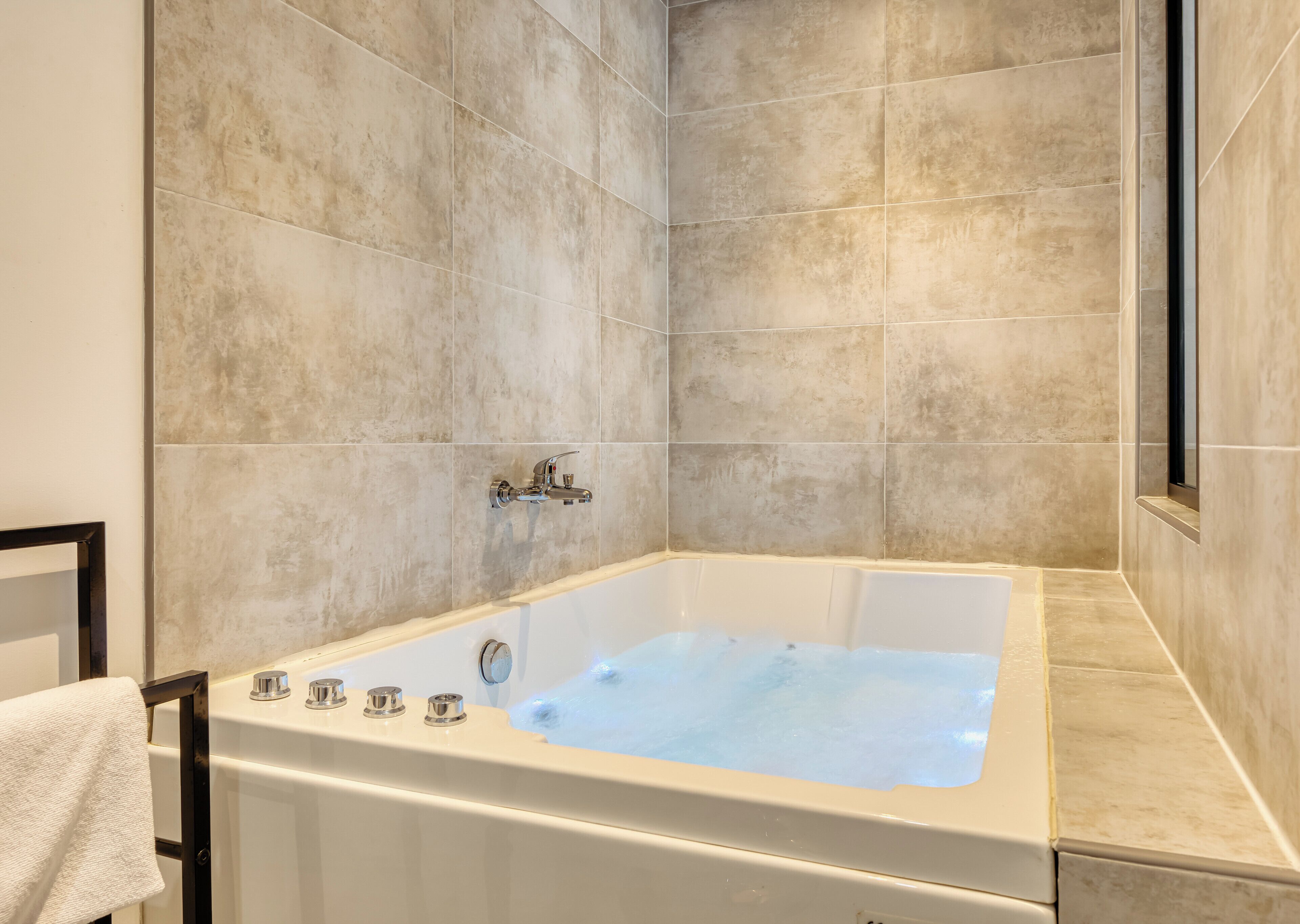 Douche, serviettes fournies