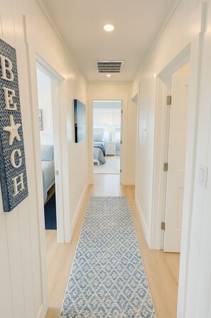 2 chambres, fer et planche à repasser, Wi-Fi gratuit, draps fournis