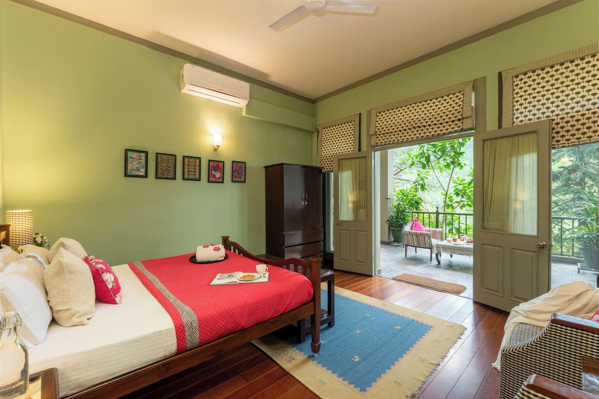 Room, 3 Bedrooms (Daisy) | Free WiFi