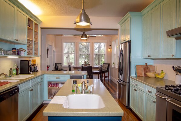 Microwave, oven, stovetop, dishwasher