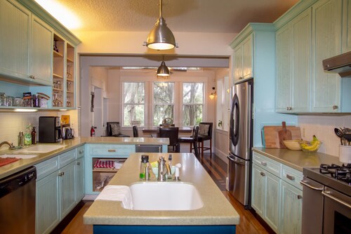 Grace Suite in Central Florida's Historic Gem & wedding venue- The Oakland Manor House