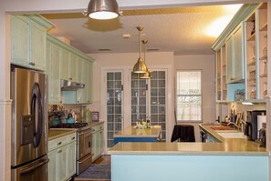 Microwave, oven, stovetop, dishwasher