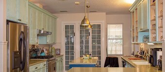 Grace Suite in Central Florida's Historic Gem & wedding venue- The Oakland Manor House