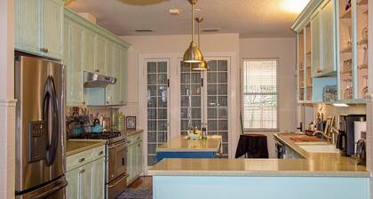 Grace Suite in Central Florida's Historic Gem & wedding venue- The Oakland Manor House