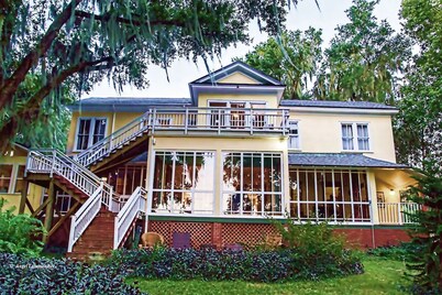 Sage Room in Central Florida's Historic Gem & wedding venue- The Oakland Manor House