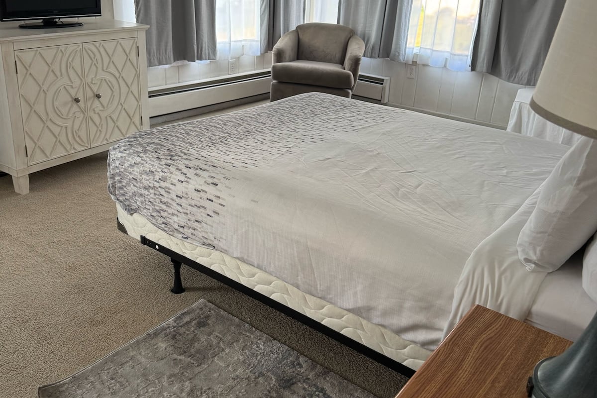 Deluxe Apartment | Iron/ironing board, free WiFi, bed sheets