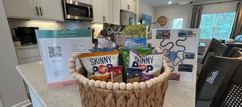 Cozy 2-bedroom condo in adorable Opelika - close to Auburn University