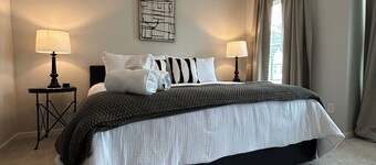 Cozy 2-bedroom condo in adorable Opelika - close to Auburn University