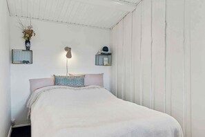 2 bedrooms, free WiFi, wheelchair access