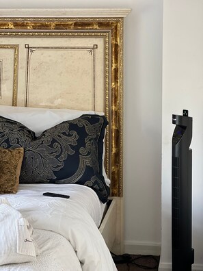 2 quartos, ferros/tábuas de passar roupa, Wi-Fi, roupa de cama