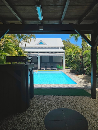 Villa avec piscine et carbet – Vacances inoubliables en famille ou entre amis🏝️