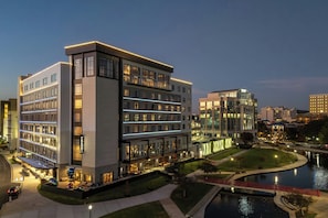 Exterior - Trilogy Hotel Huntsville, Autograph Collection (Huntsville)