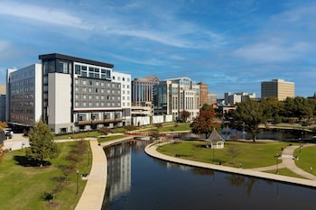Trilogy Hotel Huntsville, Autograph Collection