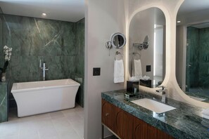 Bathroom - Trilogy Hotel Huntsville, Autograph Collection (Huntsville)