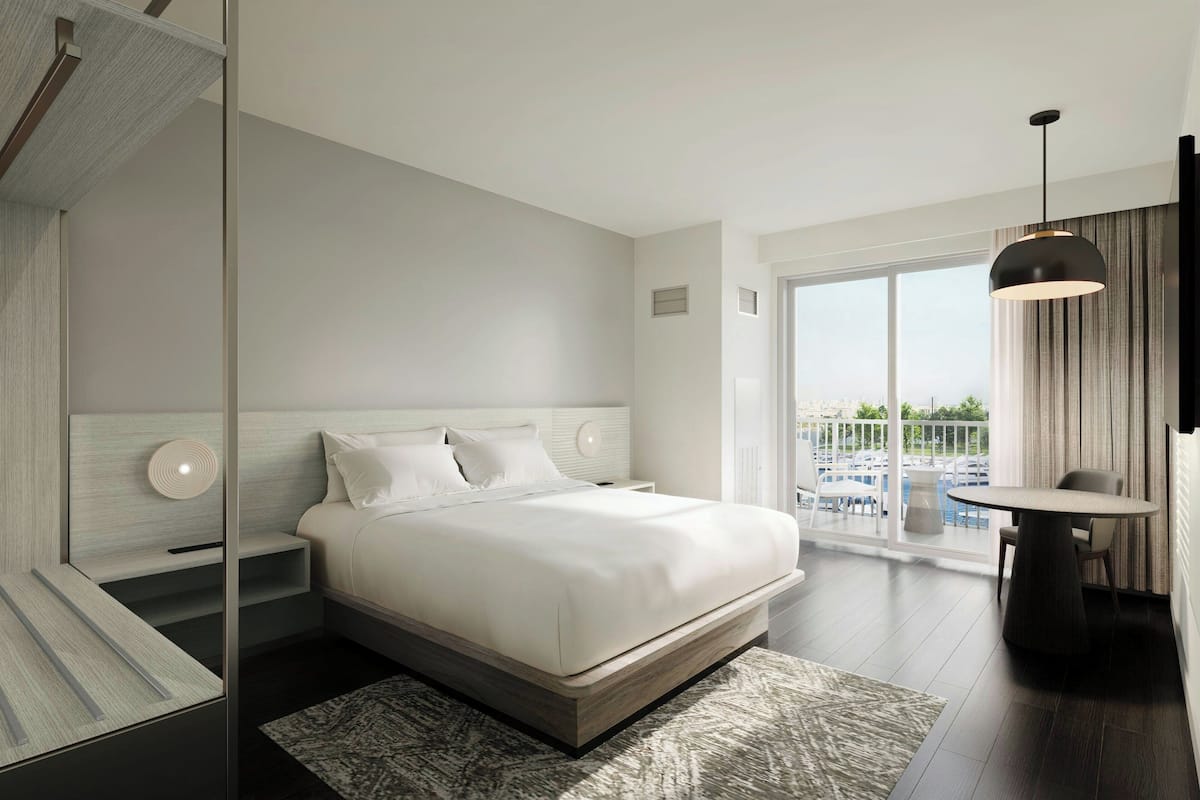 Hypo-allergenic bedding, free WiFi, bed sheets