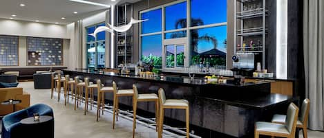 Bar (trong khuôn viên)