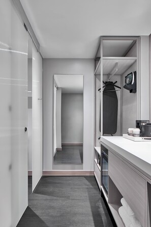 Ropa de cama hipoalergénica, escritorio, wifi gratis y ropa de cama 