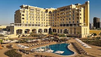 Innenpool, Außenpool