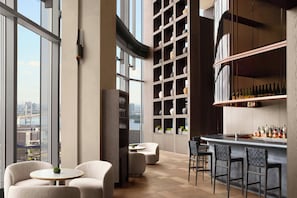 2 bares/lounges