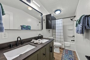 Handtücher, Seife, Toilettenpapier