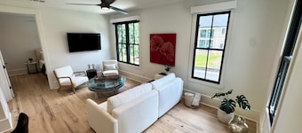 NEW 1-bedroom apartment minutes from Downtown Alpharetta