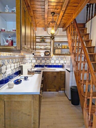 Lirenou Scala Vista - A historic Symi villa! Breathtaking views, prime location