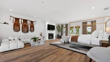 5 camere, una scrivania, ferro/asse da stiro, culla da viaggio