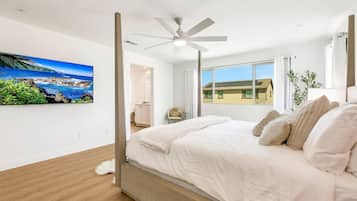 7 bedrooms, desk, iron/ironing board, travel cot