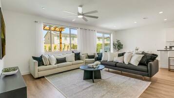 Smart TV, videojuegos, tenis de mesa y libros