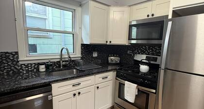 Spacious 3BR Apartment Near Manhattan & MetLife Stadium – Sleeps 8