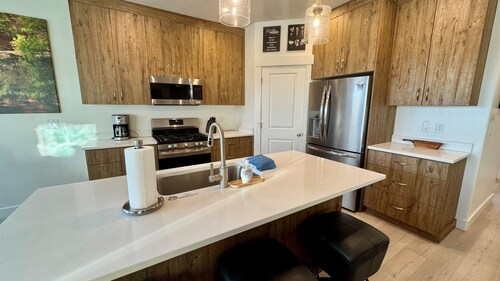 Desert Basecamp near Zion & Gooseberry Mesa | Family-Friendly New Build