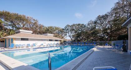 Relaxing Beach Villa | Walk to Ocean + 3 Pools, Tennis & Trails