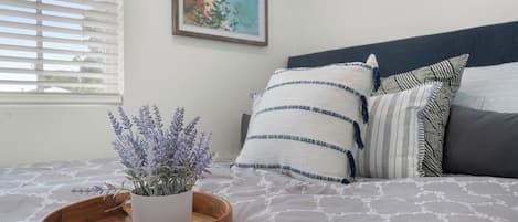 1 bedroom, iron/ironing board, internet, bed sheets