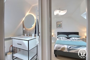 1 chambre, fer et planche à repasser, Wi-Fi gratuit, draps fournis