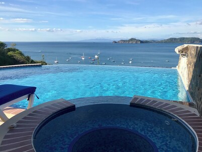 Ocean View at a DISCOUNTED Rate!Private pool, star gazing deck,walk to the beach