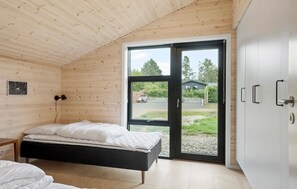 4 bedrooms, free WiFi