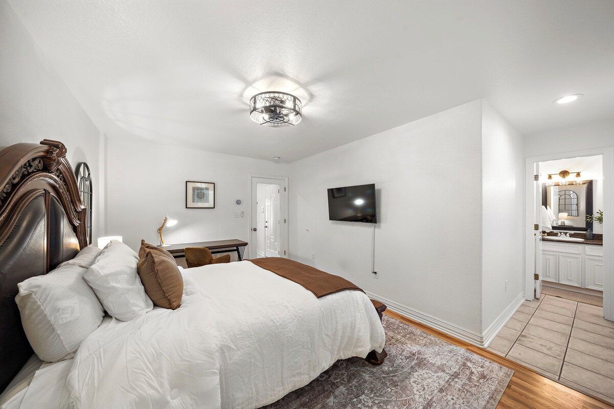 Photo 15 of Luxury Med-Center Stay