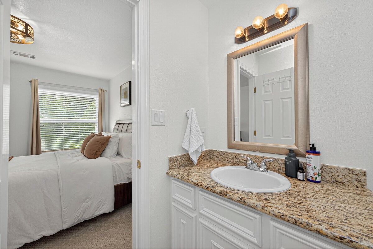 Photo 60 of Luxury Med-Center Stay