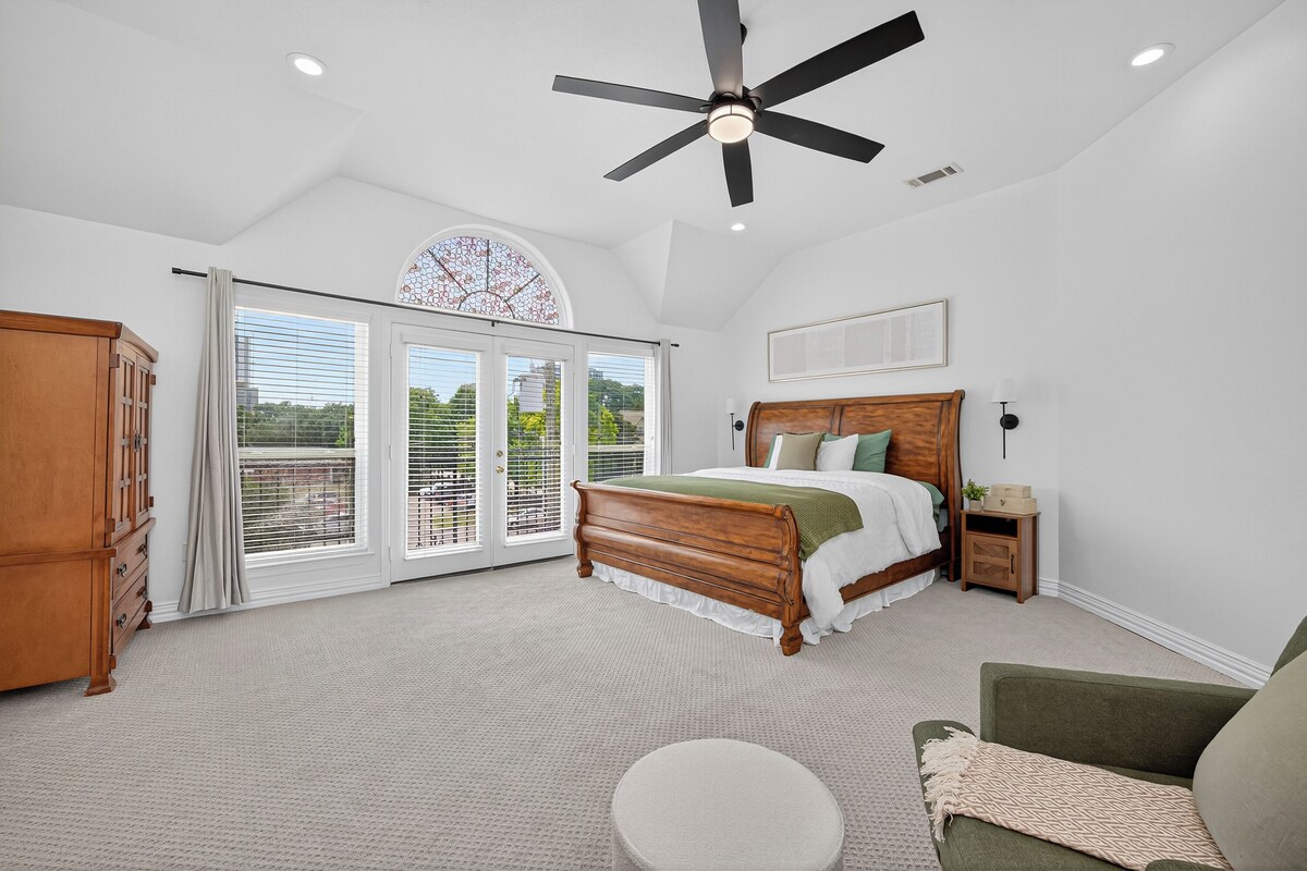 Photo 65 of Luxury Med-Center Stay