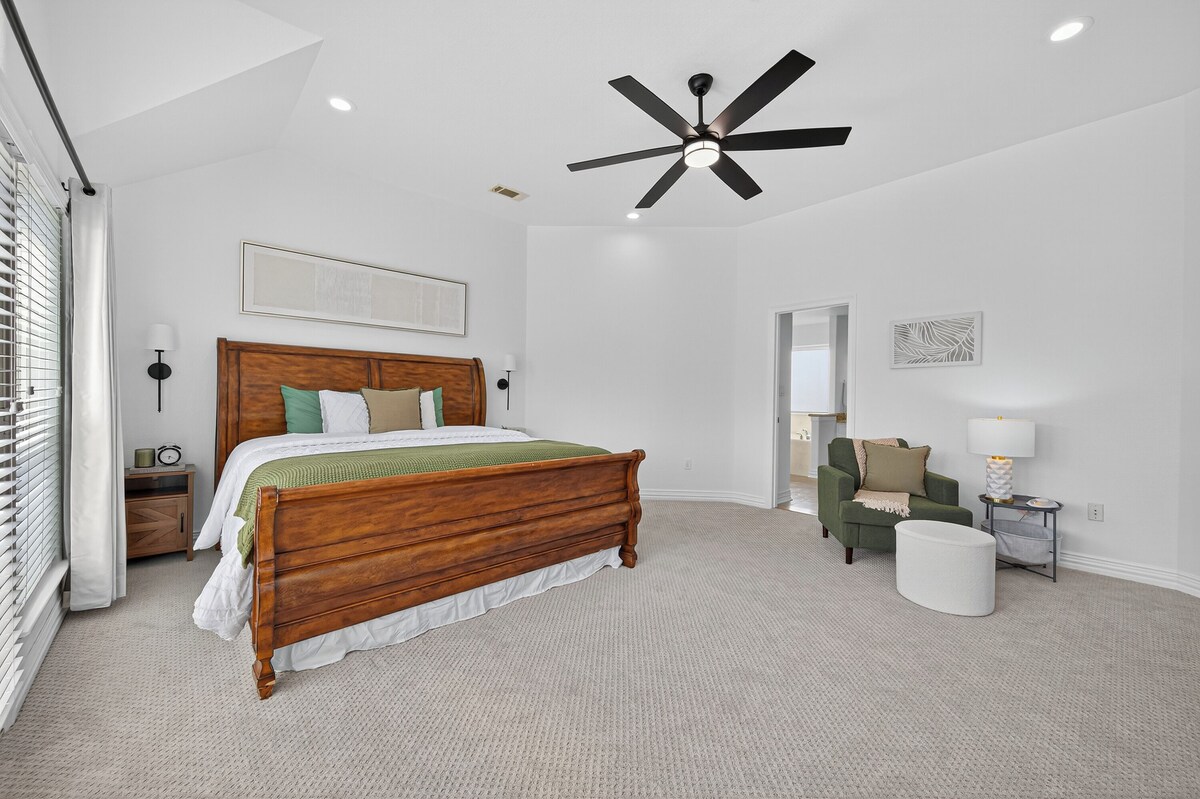 Photo 67 of Luxury Med-Center Stay