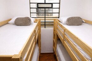 14 habitaciones, escritorio, wifi gratis y ropa de cama 
