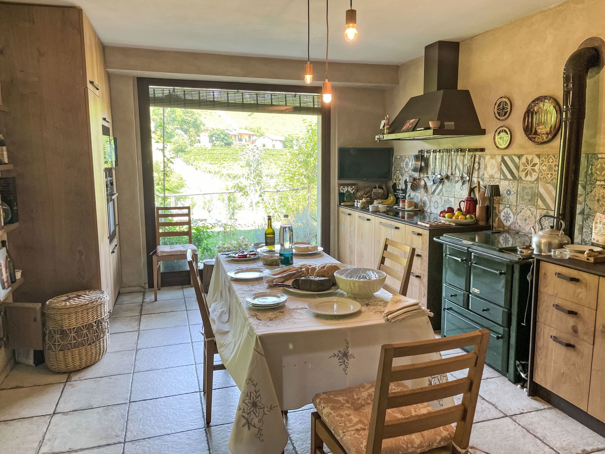 Frigorifero, forno, lavastoviglie, pentole/stoviglie/utensili