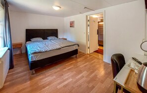 4 bedrooms, free WiFi