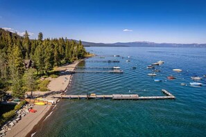 Beach - Lakewalk Lodge by Tahoe Getaways, Pet-Friendly w/ Sauna & Beach (Homewood)