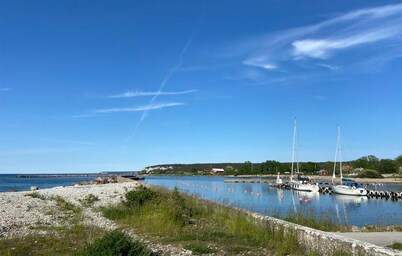 Nice home in Tingstäde with WiFi