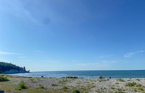 Nice home in Tingstäde with WiFi